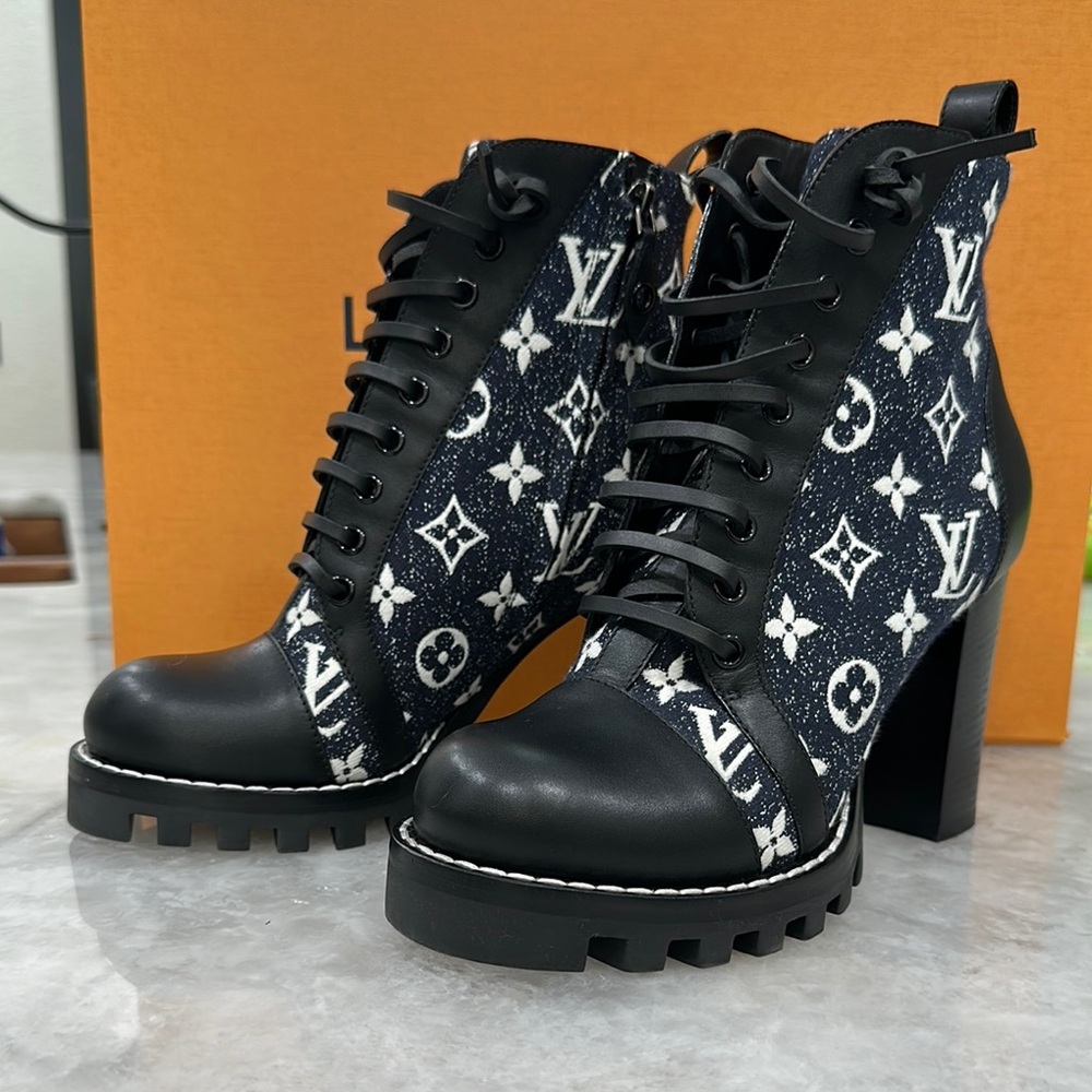 Louis Vuitton Star Trail Authentic 38